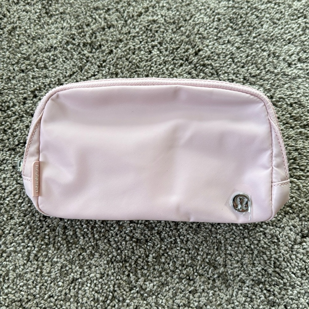 LULULEMON Belt bag